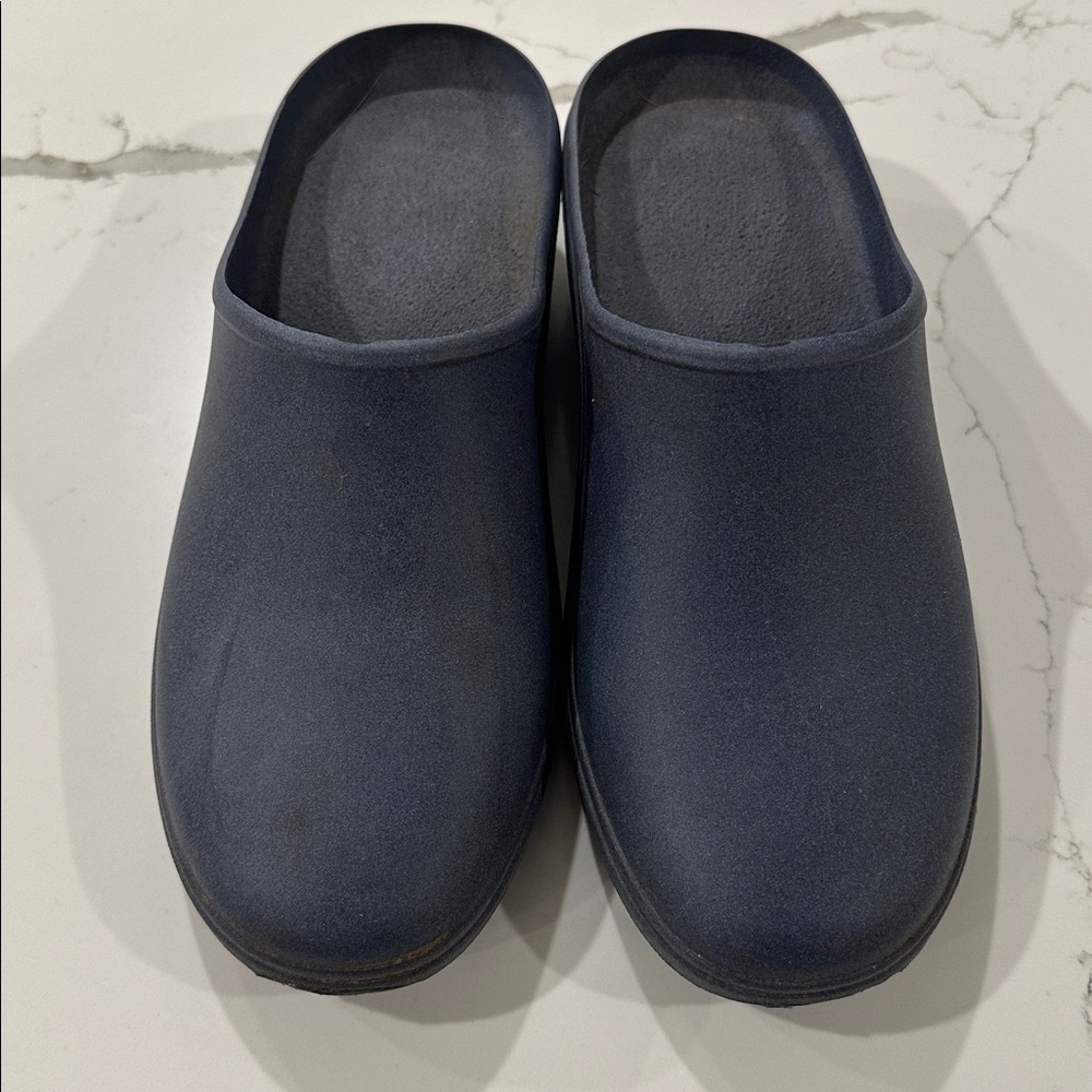 Kiks New Zealand Made Rubber Dark Blue Slip-On Clogs 8